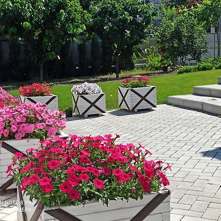 Экодом Hotel Bilhorod-Dnistrovskyy Ngoại thất bức ảnh