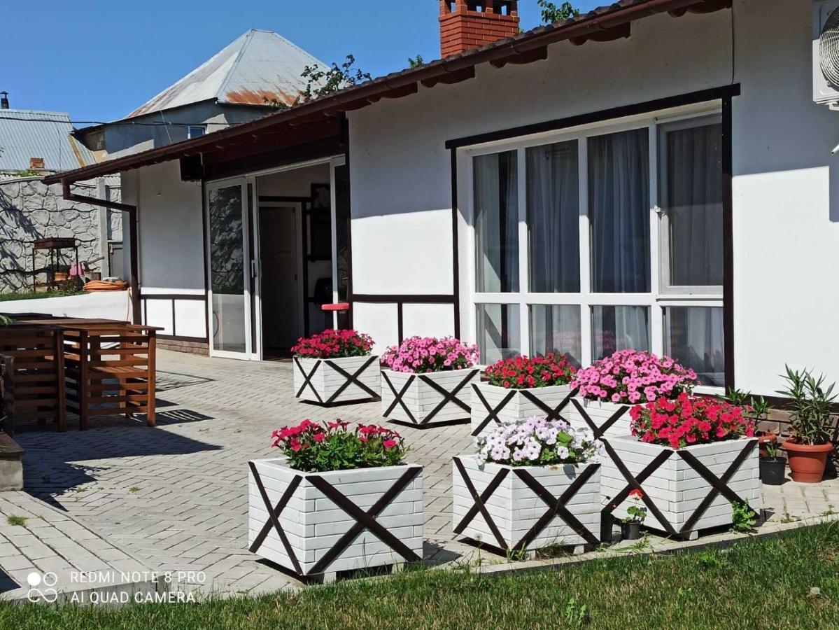 Экодом Hotel Bilhorod-Dnistrovskyy Ngoại thất bức ảnh