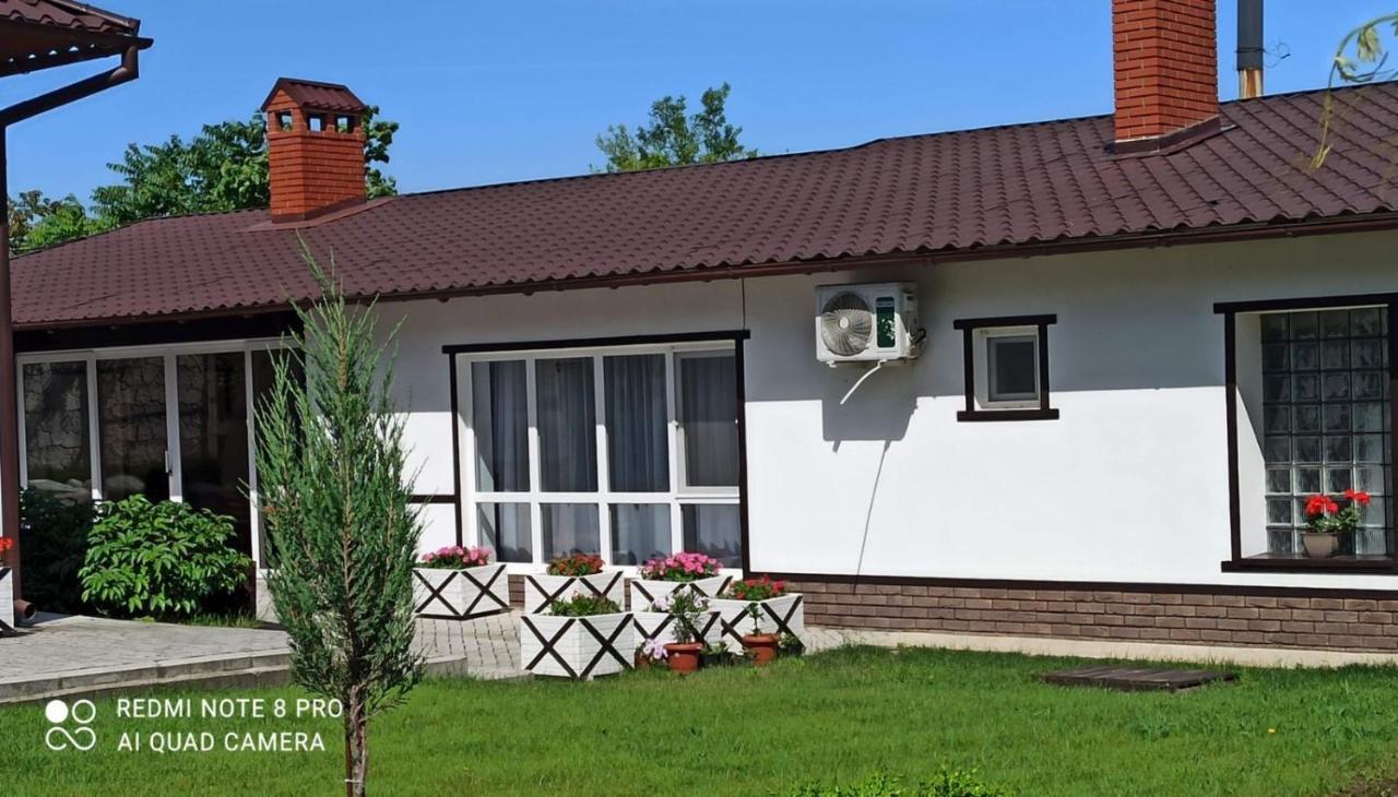 Экодом Hotel Bilhorod-Dnistrovskyy Ngoại thất bức ảnh
