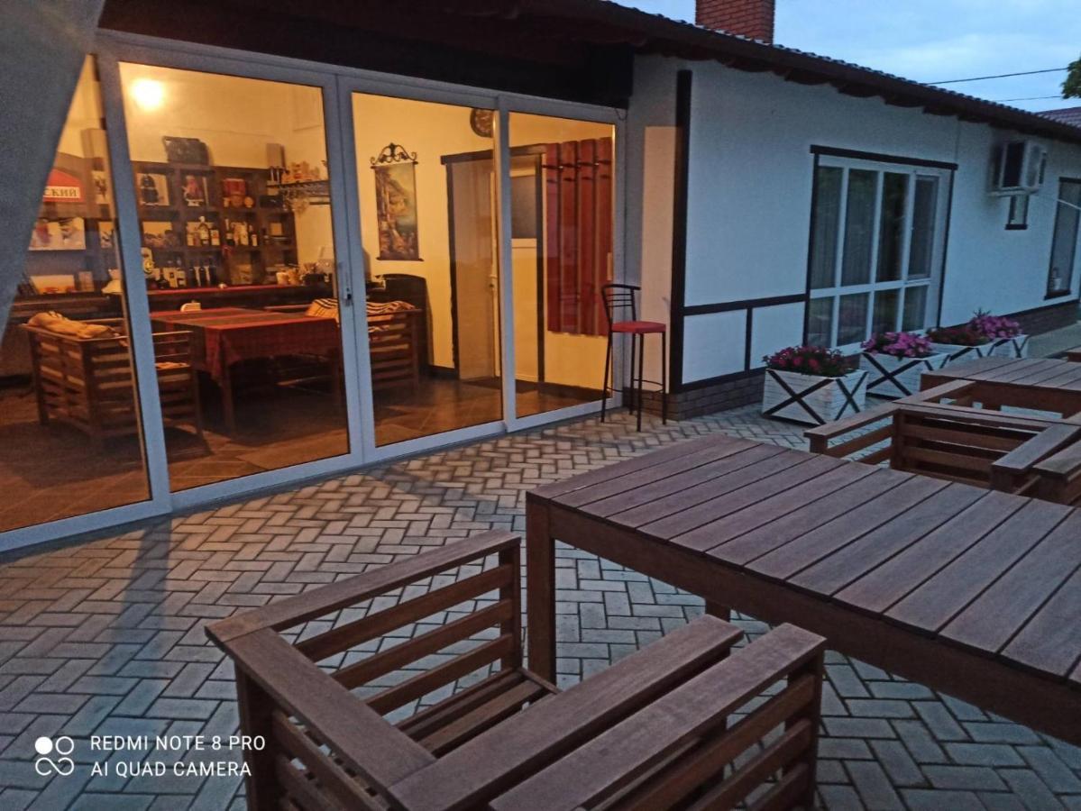 Экодом Hotel Bilhorod-Dnistrovskyy Ngoại thất bức ảnh